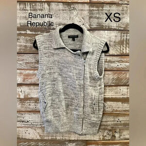 Beautiful banana republic sweater vest